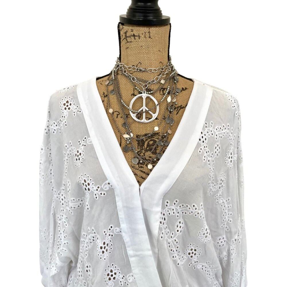 YFB Young Fabulous & Broke white eyelet top size MEDIUM - Picture 6 of 13